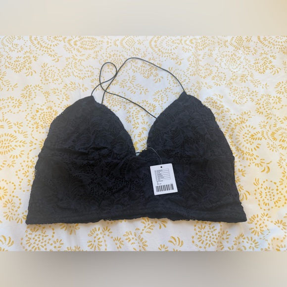 Urban Outfitters [Kimchi Blue] Black Lace Bralette - Picture 2 of 7